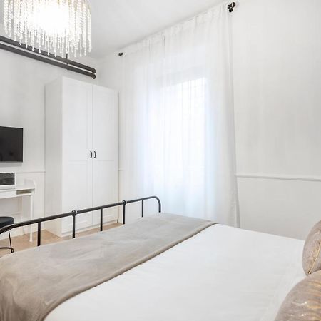 White Flat Ground Floor Apartment Rome Exterior photo