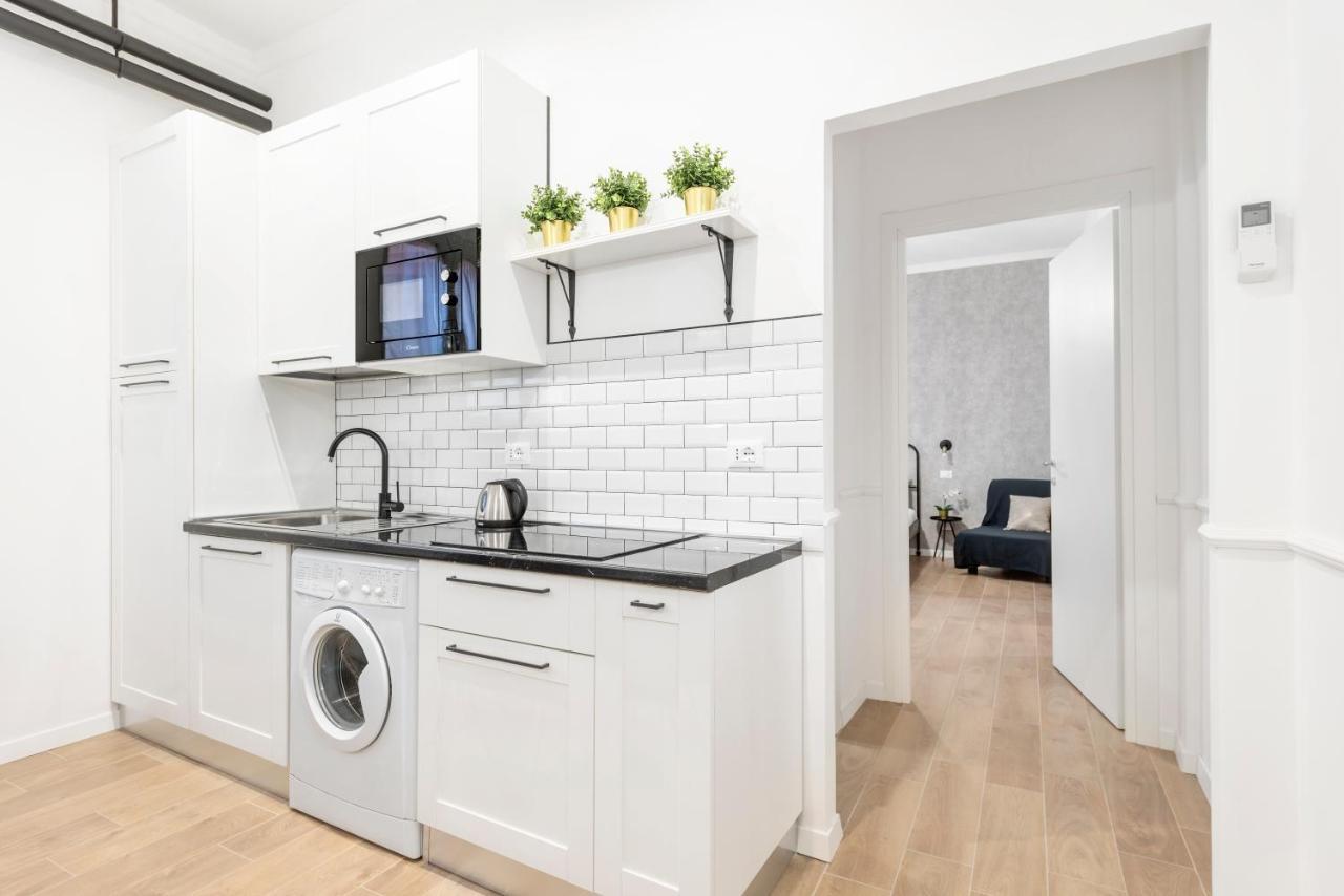 White Flat Ground Floor Apartment Rome Exterior photo