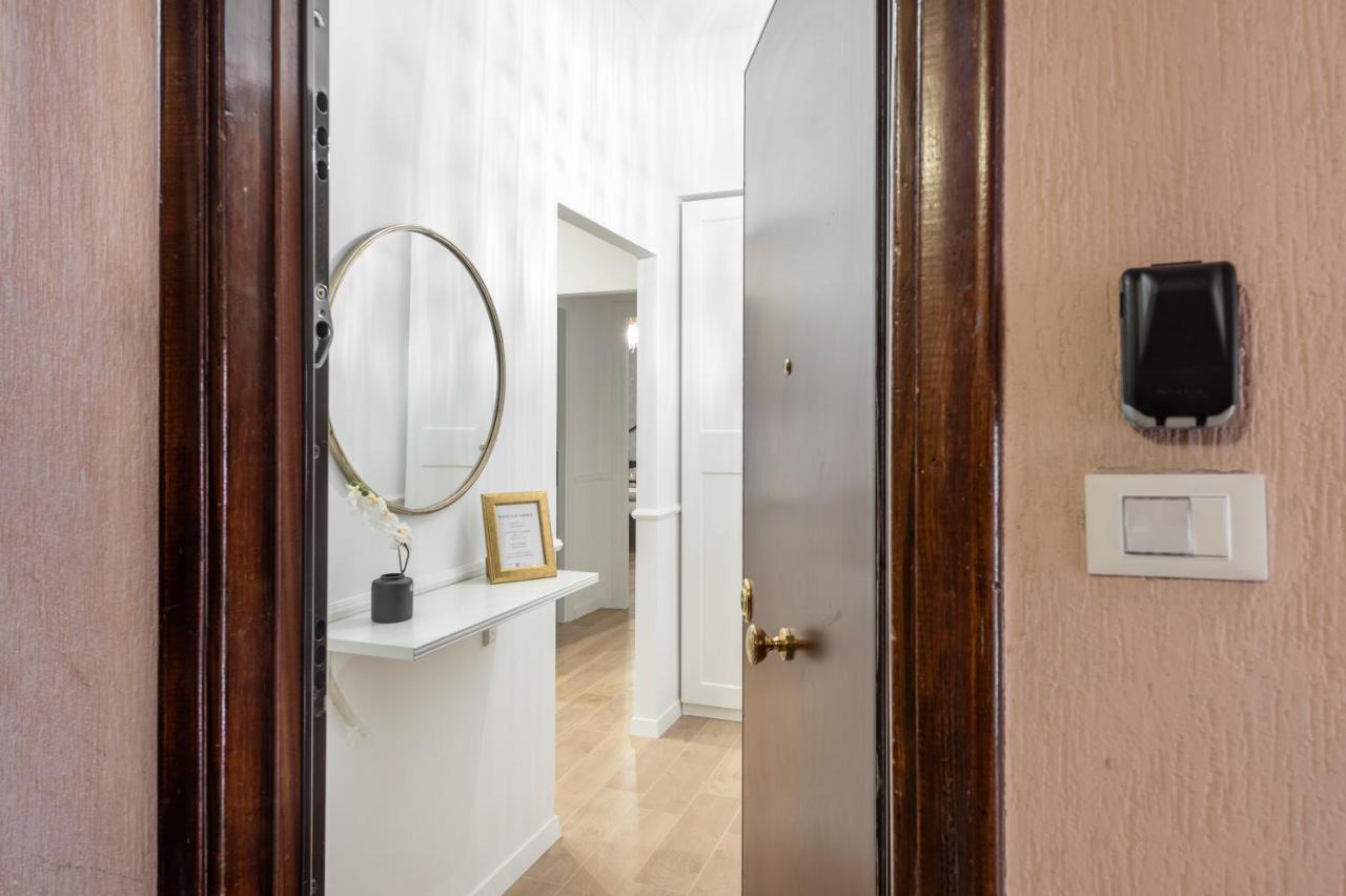 White Flat Ground Floor Apartment Rome Exterior photo